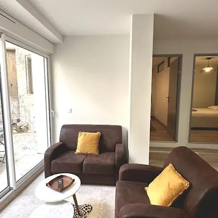 Apartament Centre - Parking Prive - Wifi Nîmes