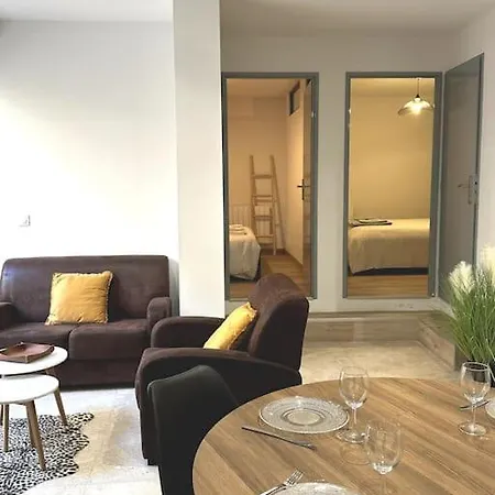 Centre - Parking Prive - Wifi Apartament